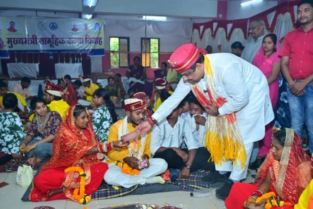 मुख्यमंत्री सामूहिक कन्या विवाह- दुर्ग में 19 जोड़े बंधे परिणय सूत्र में