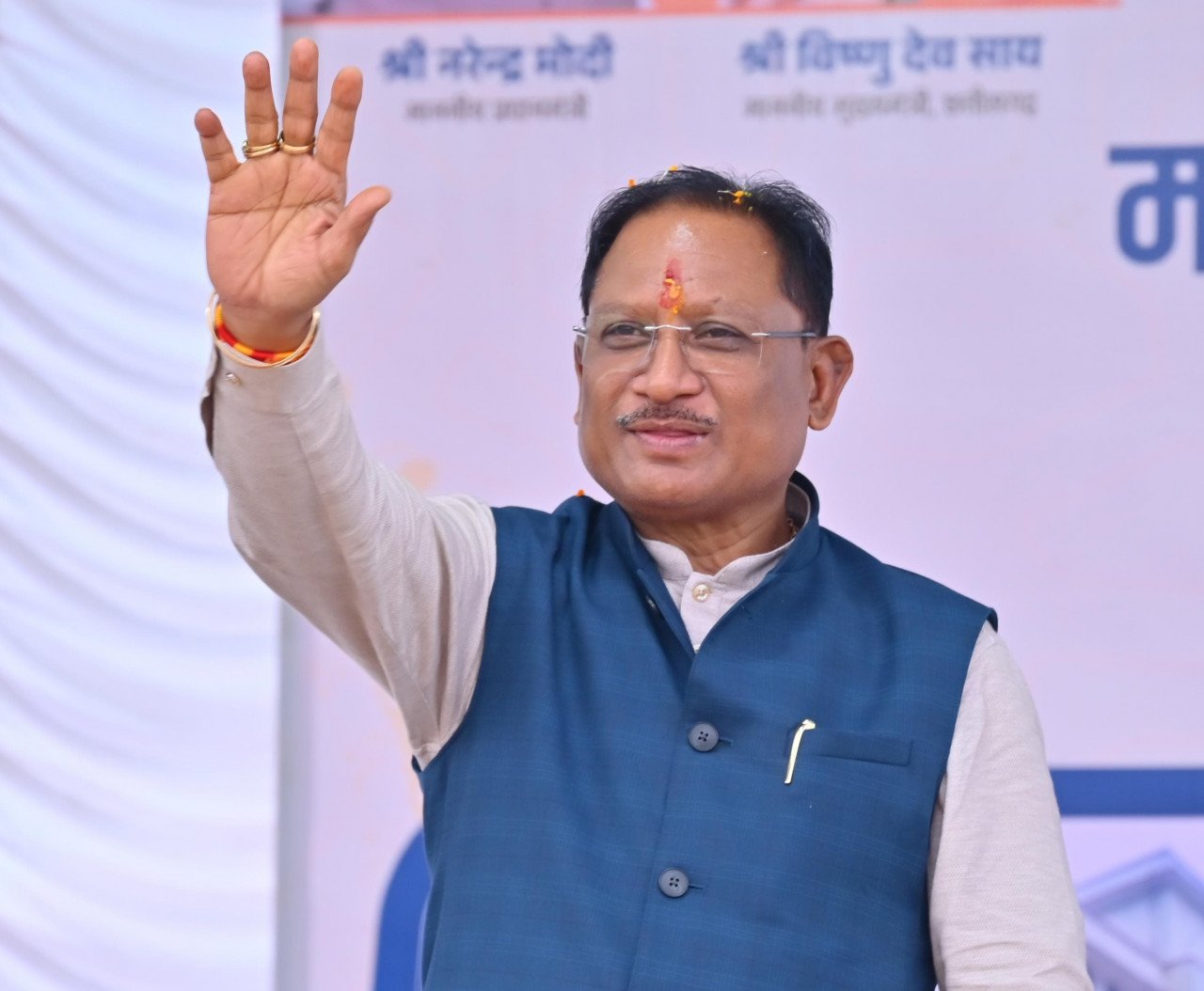 रायपुर : मुख्यमंत्री  विष्णुदेव साय के नेतृत्व में सड़क अधोसंरचना को मजबूती, कांसाबेल-बगीचा मार्ग उन्नयन कार्य की निविदा प्रक्रिया पूर्ण