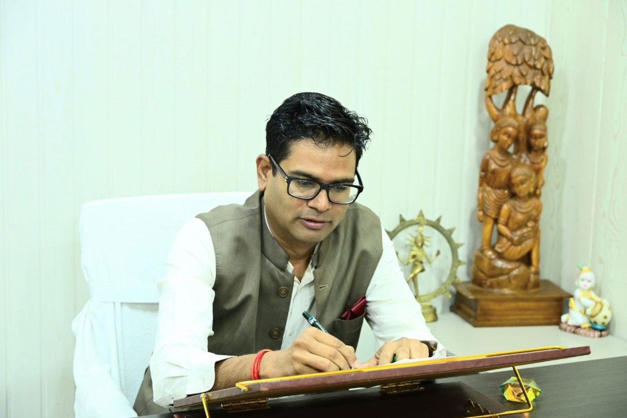 रायपुर : यूपीएससी अभ्यर्थियों को वित्त मंत्री ओपी चौधरी ने दीं हार्दिक शुभकामनाएं