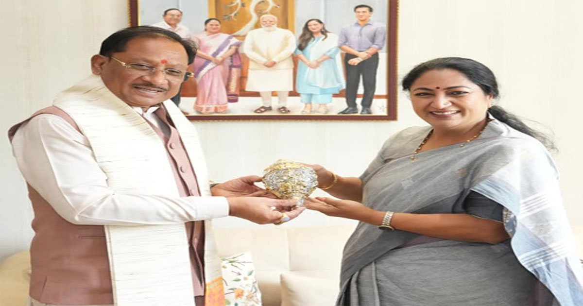 नई दिल्ली में मुख्यमंत्री साय ने दिल्ली की मुख्यमंत्री रेखा गुप्ता से की सौजन्य भेंट