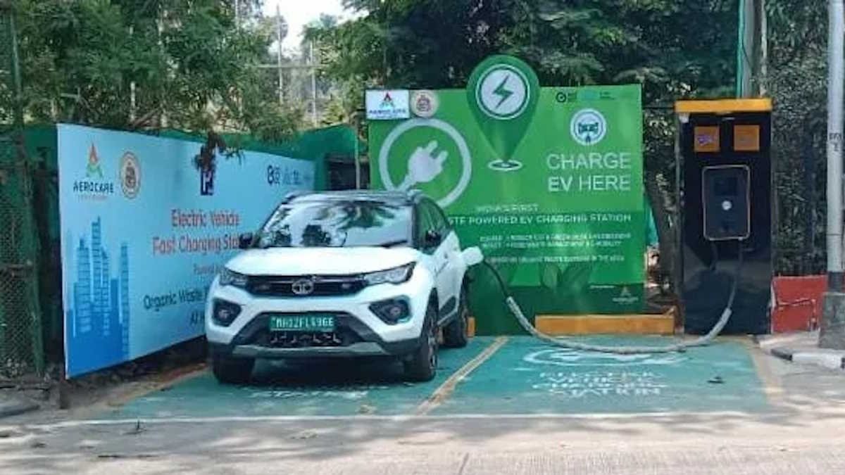 छत्तीसगढ़ में EV क्रांति की तैयारी! अब कॉलोनियों और बाजारों में खुलेंगे चार्जिंग स्टेशन, लंबी दूरी की टेंशन खत्म