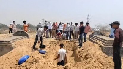 कोरबा में विवाहिता की मौत का रहस्य गहराया, चार दिन बाद कब्र से निकाला गया शव