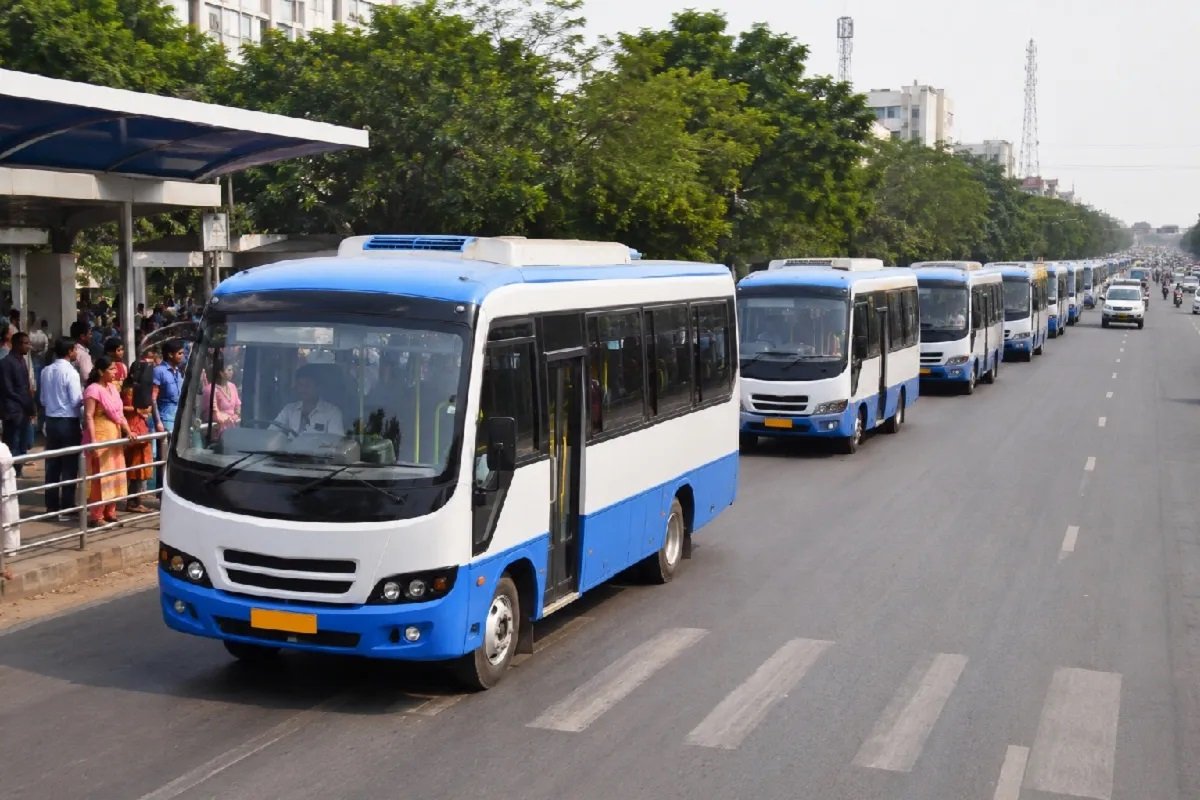रायपुर में आज से दौड़ेंगी 8 नई मिनी सिटी बसें, रेलवे स्टेशन और आईएसबीटी पहुंचना होगा आसान