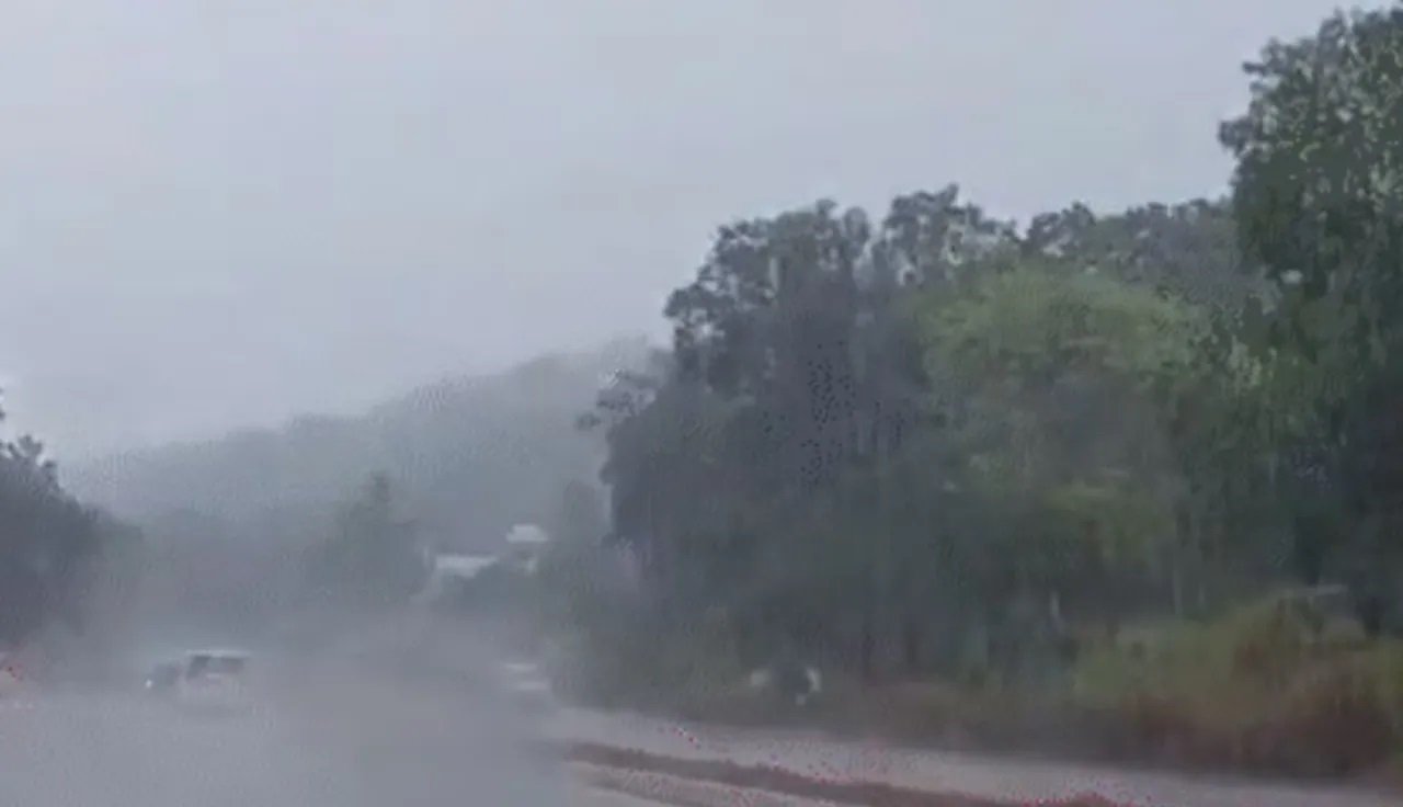 Monsoon Update: छत्तीसगढ़ में मौसम ने बदली चाल, अगले 5 दिन बारिश और तेज हवाओं का अलर्ट, जानें कब पहुंचेगा मानसून