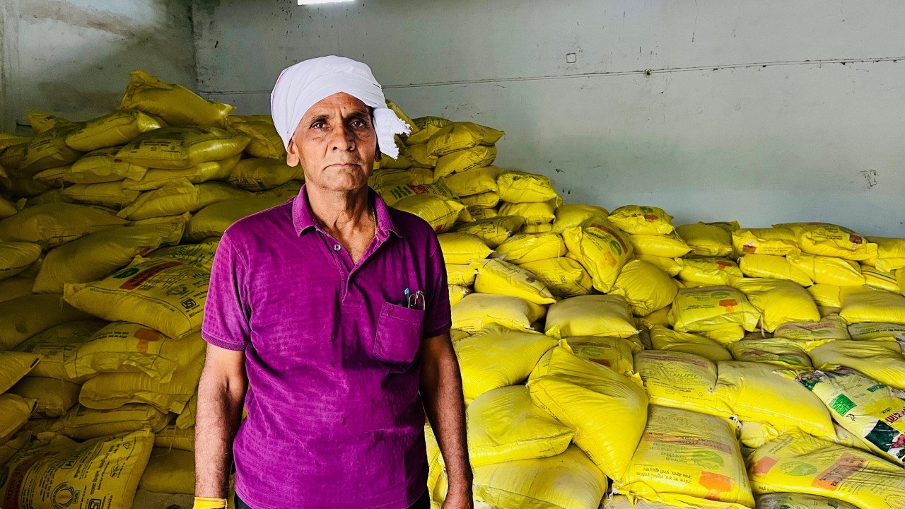 रायपुर : किसान अवध राम ठाकुर बोले बिना परेशानी मिला खाद, नैनो उर्वरकों की जानकारी से खेती में होगा लाभ
