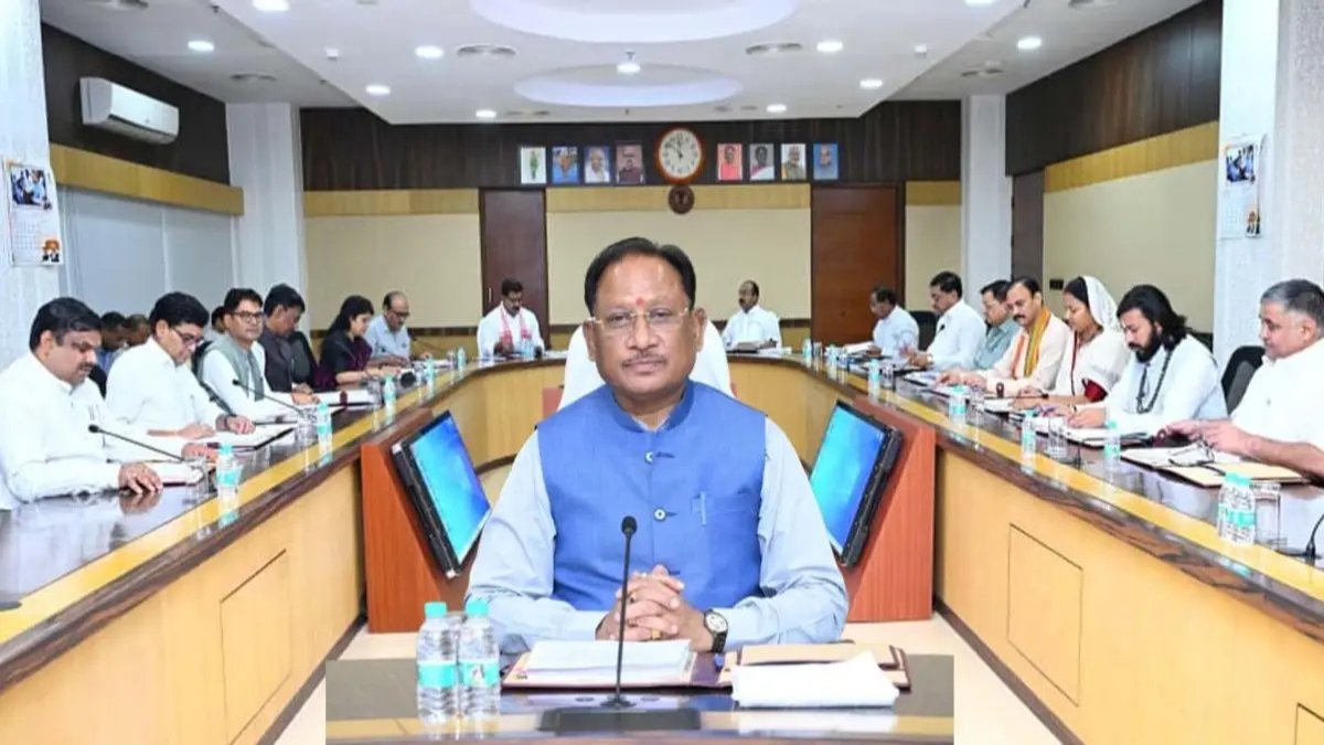 छत्तीसगढ़ कैबिनेट के बड़े फैसले : 125 दिन रोजगार की गारंटी, गांवों में खुलेंगे आजीविका केंद्र, बायोगैस नीति को भी मिली मंजूरी
