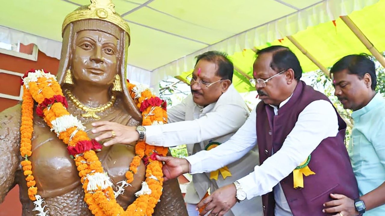 वीरांगना रानी दुर्गावती का शौर्य और बलिदान राष्ट्र की प्रेरणा का अमर स्रोत : मुख्यमंत्री विष्णुदेव साय