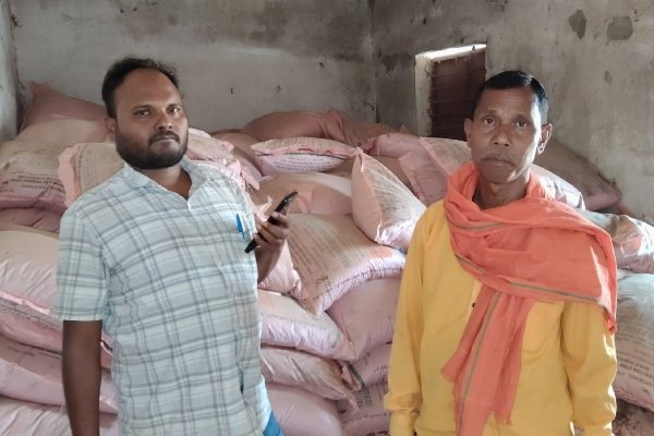 रायपुर : जशपुर में किसानों को खाद-बीज की पर्याप्त उपलब्धता, प्रशासन की कड़ी निगरानी से कालाबाजारी पर रोक