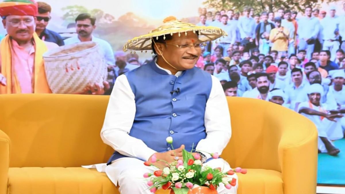 मुख्यमंत्री किसान संवाद में बोले विष्णुदेव साय: आधुनिक खेती ही बढ़ाएगी किसानों की आय, तकनीक अपनाने का दिया संदेश