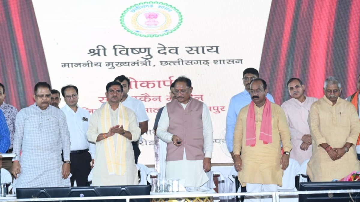 बिलासपुर को मिली 134 करोड़ से ज्यादा के विकास कार्यों की सौगात, सीएम साय ने महिलाओं के खातों में भेजी 642 करोड़ रुपये की राशि