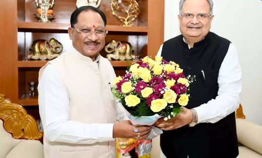 मुख्यमंत्री साय से मिले विधानसभा अध्यक्ष डॉ. रमन सिंह, प्रदेश के विकास और जनहित के मुद्दों पर हुई चर्चा