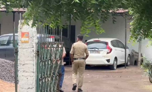 ED और IT की संयुक्त कार्रवाई, कारोबारी के घर पहुंची जांच टीम, दस्तावेज खंगाले जा रहे