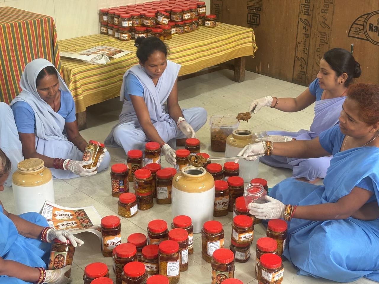 रायपुर : निश्चय कार्यक्रम से आत्मनिर्भर बन रहीं महिला बंदी