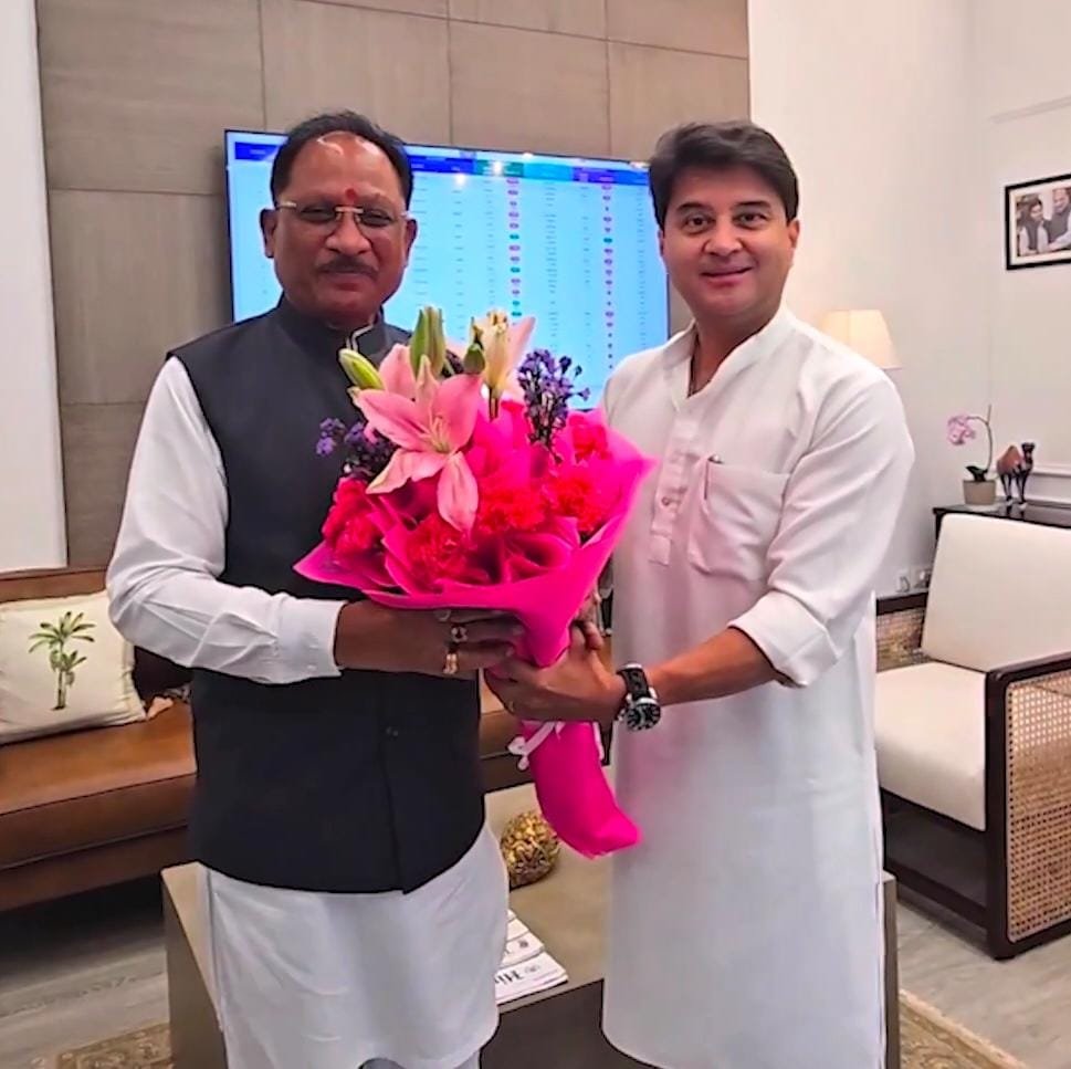 रायपुर : छत्तीसगढ़ के दूरस्थ क्षेत्रों को मिलेगी मजबूत डिजिटल पहचान, 2,305 नए मोबाइल टावरों के लिए मुख्यमंत्री  विष्णु देव साय ने केंद्र से मांगी मंजूरी