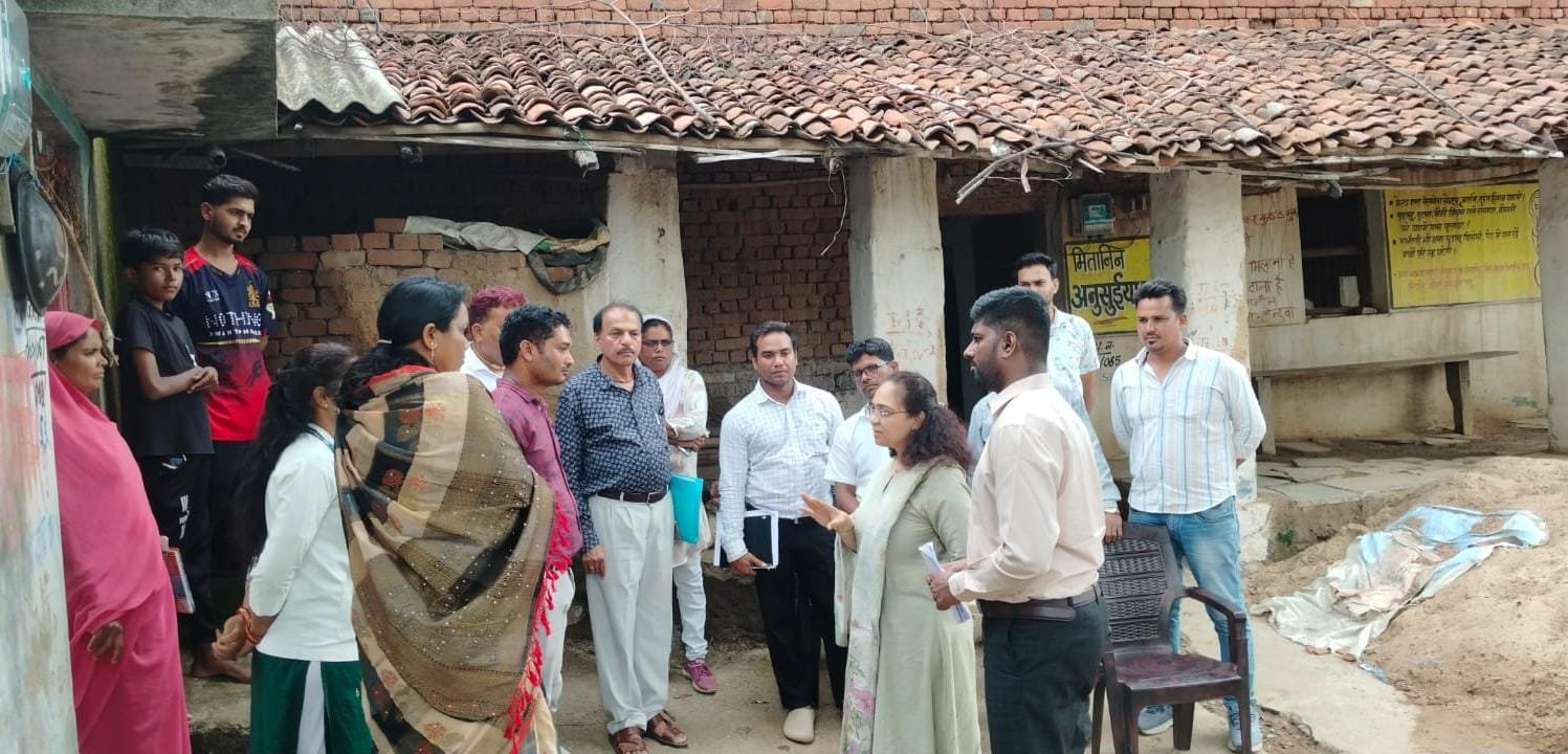केंद्रीय टीम ने तेंदुआ गांव में किया सघन कुष्ठ खोज अभियान का निरीक्षण