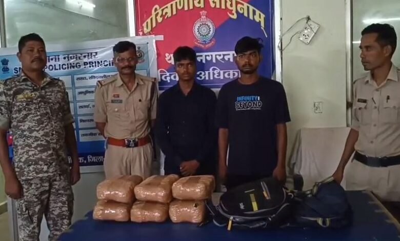 बस्तर पुलिस की बड़ी कार्रवाई: ओडिशा से यूपी ले जाया जा रहा 6.35 लाख का गांजा जब्त, दो तस्कर गिरफ्तार
