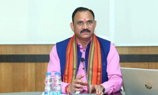 स्वास्थ्य मंत्री श्याम बिहारी जायसवाल ने की विभागीय कार्यों की समीक्षा