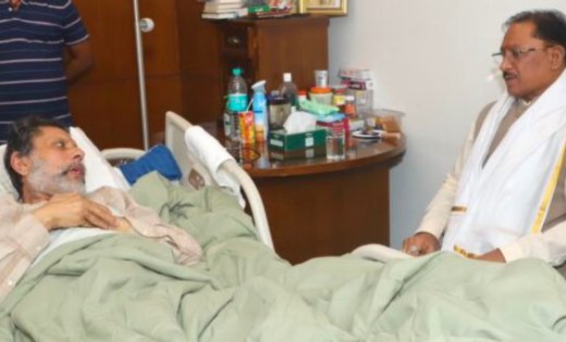 स्वास्थ्य लाभ ले रहे जगदलपुर विधायक किरण सिंह देव से मिले मुख्यमंत्री विष्णुदेव साय
