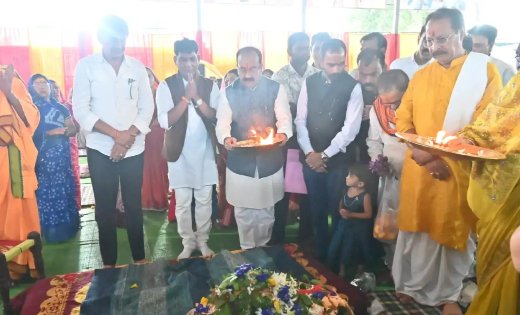 उप मुख्यमंत्री अरुण साव महारुद्राभिषेक में हुए शामिल
