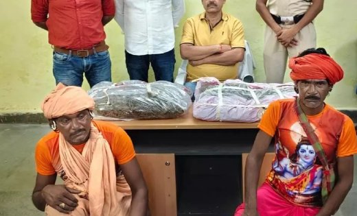 साधु के भेष में स्टेशन पहुंचे दो यात्री, पोटलियों की तलाशी खुला ऐसा राज कि RPF भी रह गई हैरान