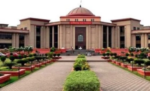 मैटरनिटी लीव पर CG High Court का बड़ा फैसला, कहा-लीव बैलेंस कम होने पर नहीं काट सकते सैलरी