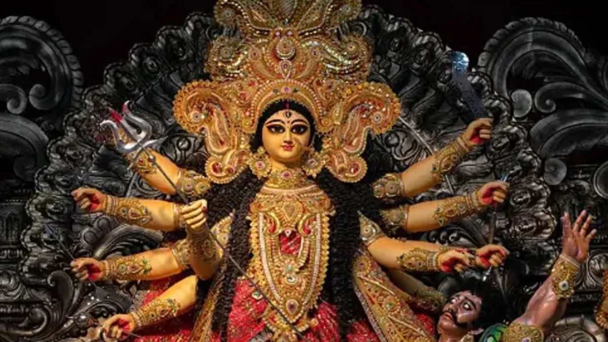 Navratri 2026: 10 या 11 अक्टूबर, कब से शुरू हो रही है नवरात्रि? जानिए सही तिथि और घट स्थापना का शुभ मुहूर्त