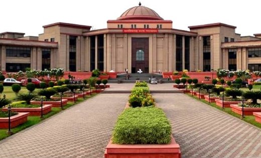 CG High Court: 1099 अपराध पीड़ितों का 37 करोड़ से ज्यादा मुआवजा अटका, हाईकोर्ट ने सरकार से मांगा हिसाब; अब तय करनी होगी भुगतान की समयसीमा