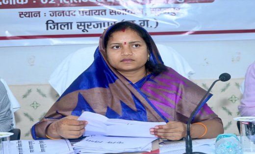 मंत्री राजवाड़े ने सूरजपुर और भैयाथान में विकासखंड स्तरीय समीक्षा बैठकों में योजनाओं की प्रगति की समीक्षा की