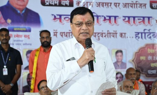 श्रीकृष्ण जन्माष्टमी पर सर्व यादव समाज की भव्य शोभायात्रा में शामिल हुए कैबिनेट मंत्री लखन लाल देवांगन….