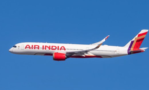 Amritsar Airport: आसमान में दिखी संदिग्ध गतिविधि से मचा हड़कंप, 7 उड़ानों का बदला रूट; सुरक्षा एजेंसियां अलर्ट
