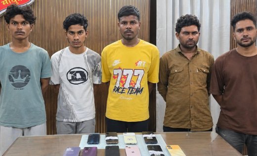 मोबाइल लूट के बाद तीन राज्यों तक चलता था नेटवर्क, 100 वारदातों का खुलासा; 5 आरोपी गिरफ्तार