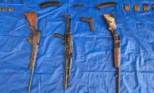 नक्सल विरोधी अभियान में सुरक्षा बलों को बड़ी कामयाबी, ठिकाने से AK-47 समेत 3 रायफल और कारतूस बरामद