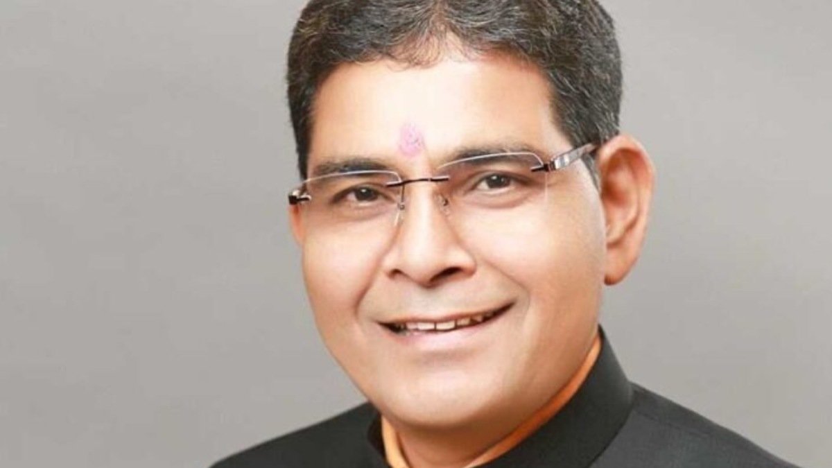 सरकार प्रदेश के प्रत्येक नगर और गांव के सर्वांगीण विकास के लिए प्रतिबद्ध – मंत्री टंक राम वर्मा