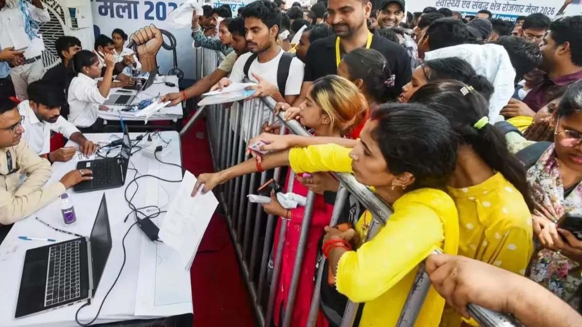 रायपुर में आज से रोजगार का बड़ा मौका, 9,449 पदों के लिए लगेगा मेला , जानें कौन कर सकता है आवेदन