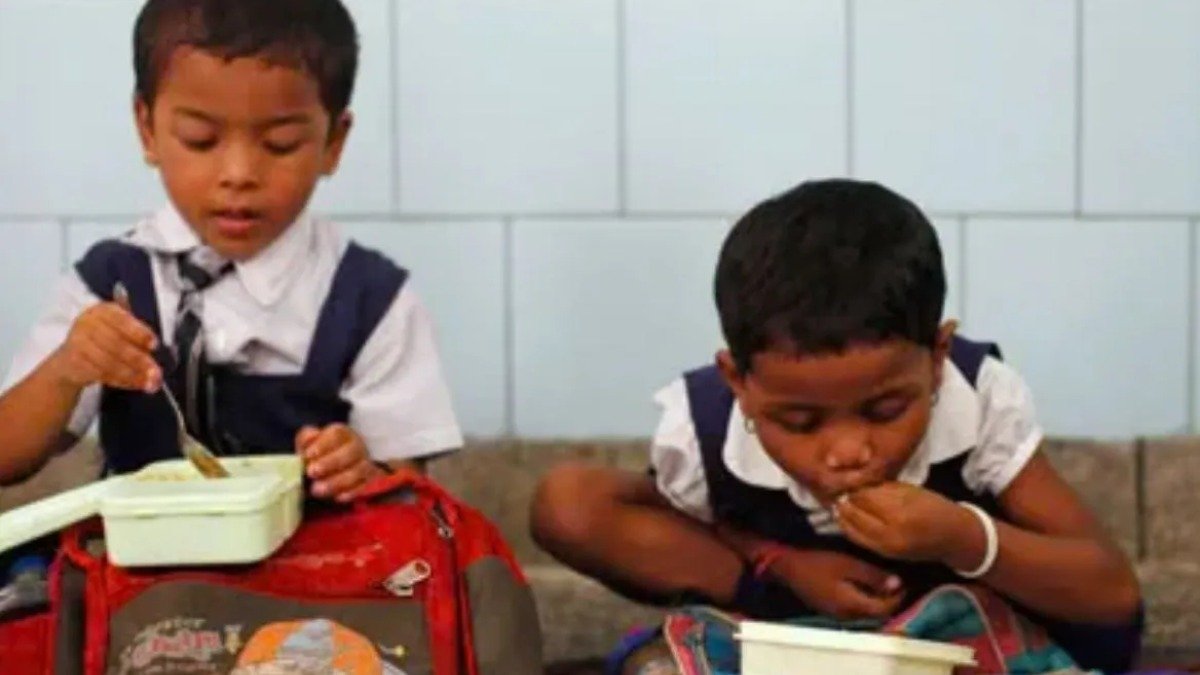 छत्तीसगढ़ के स्कूलों में अब खाने का भी होगा हिसाब, जंक फूड पर रोक और हेल्दी डाइट पर जोर