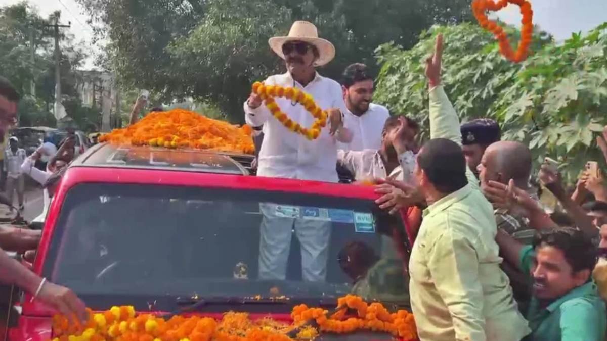 अनंत सिंह और जनसुराज प्रत्याशी अनुज सिंह पर FIR, रोड शो में तय सीमा से ज्यादा गाड़ियां शामिल करने का आरोप