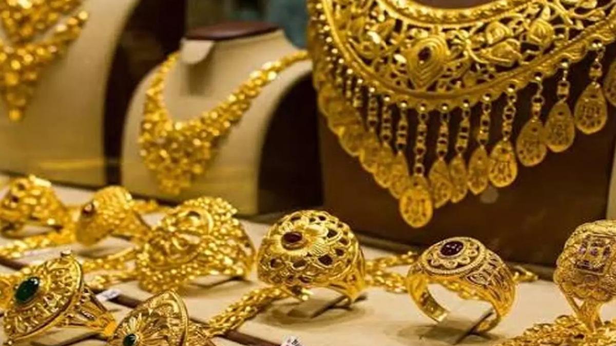 सोने की कीमतों ने बढ़ाई खरीदारों की चिंता, 24 कैरेट गोल्ड 1.48 लाख रुपये के पार, जानें प्रमुख शहरों के ताजा रेट