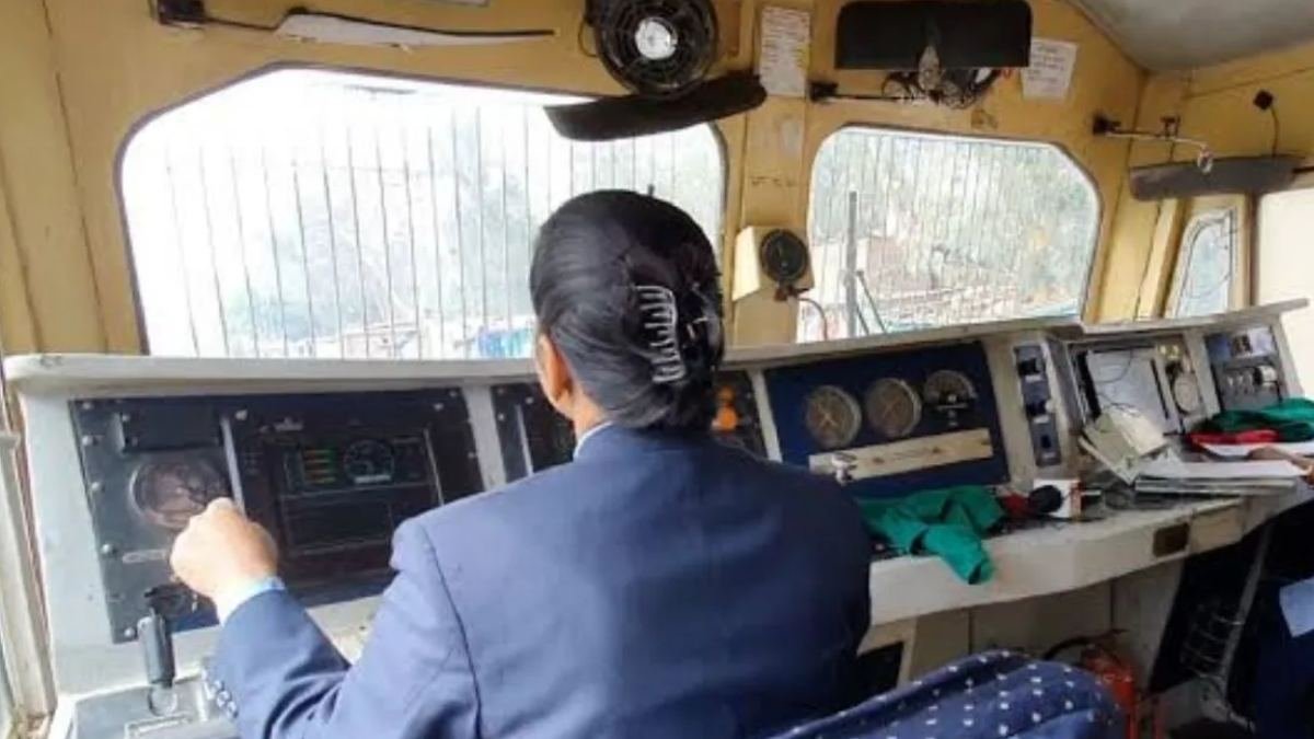 रावघाट तक ट्रेन पहुंचाने वाली महिला लोको पायलट प्रतिभा बंसोड़ के लिए यादगार बना विजयादशमी का दिन