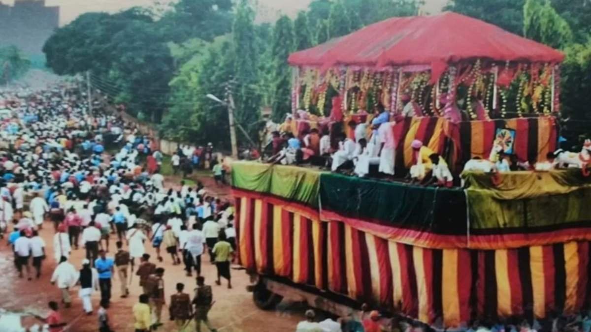 दशहरा में बड़ा हादसा, विजय रथ के पहिए के नीचे आने से व्यक्ति की मौत, मची अफरा-तफरी