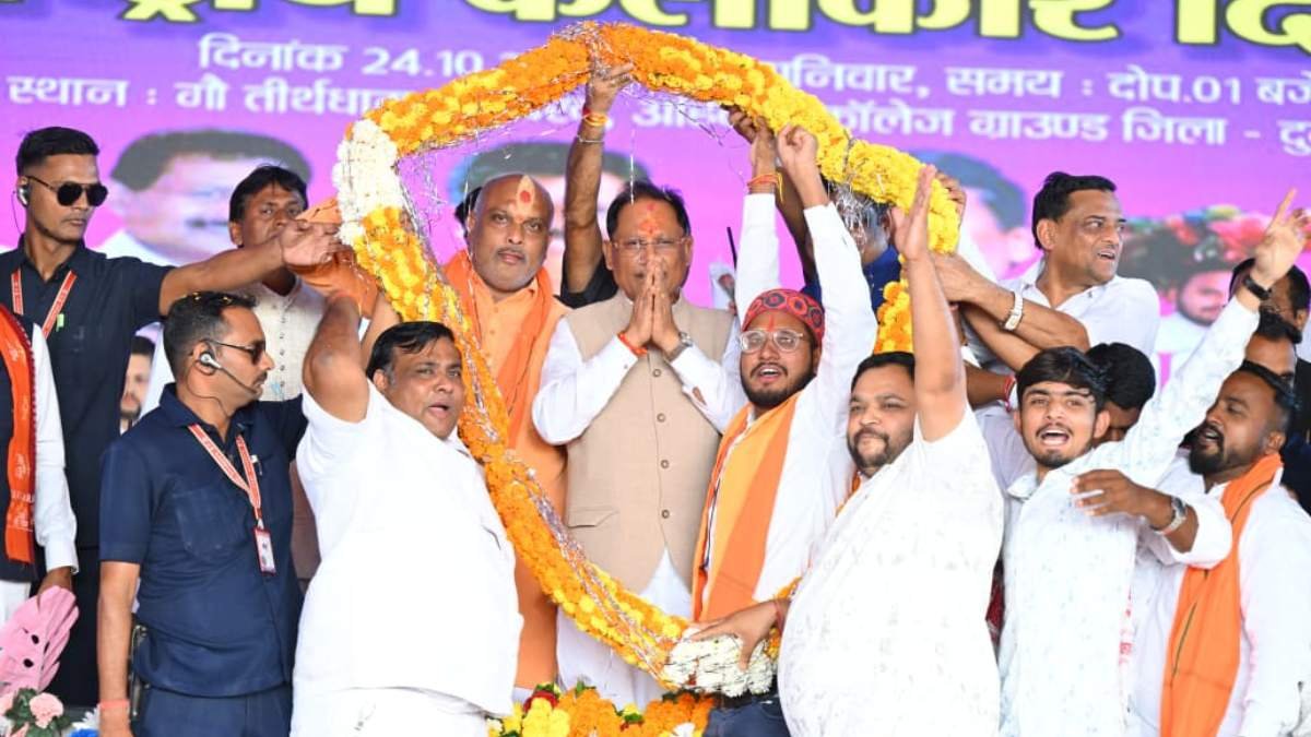 अंतर्राष्ट्रीय कलाकार दिवस पर बानबरद में आयोजित पंडवानी महासम्मेलन में शामिल हुए मुख्यमंत्री  विष्णुदेव साय