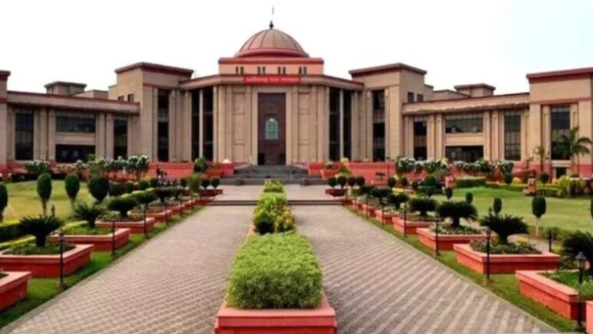 संविदा क्षेत्र समन्वयकों को हाईकोर्ट से राहत, 45 साल तक भर्ती में विचार करने के निर्देश