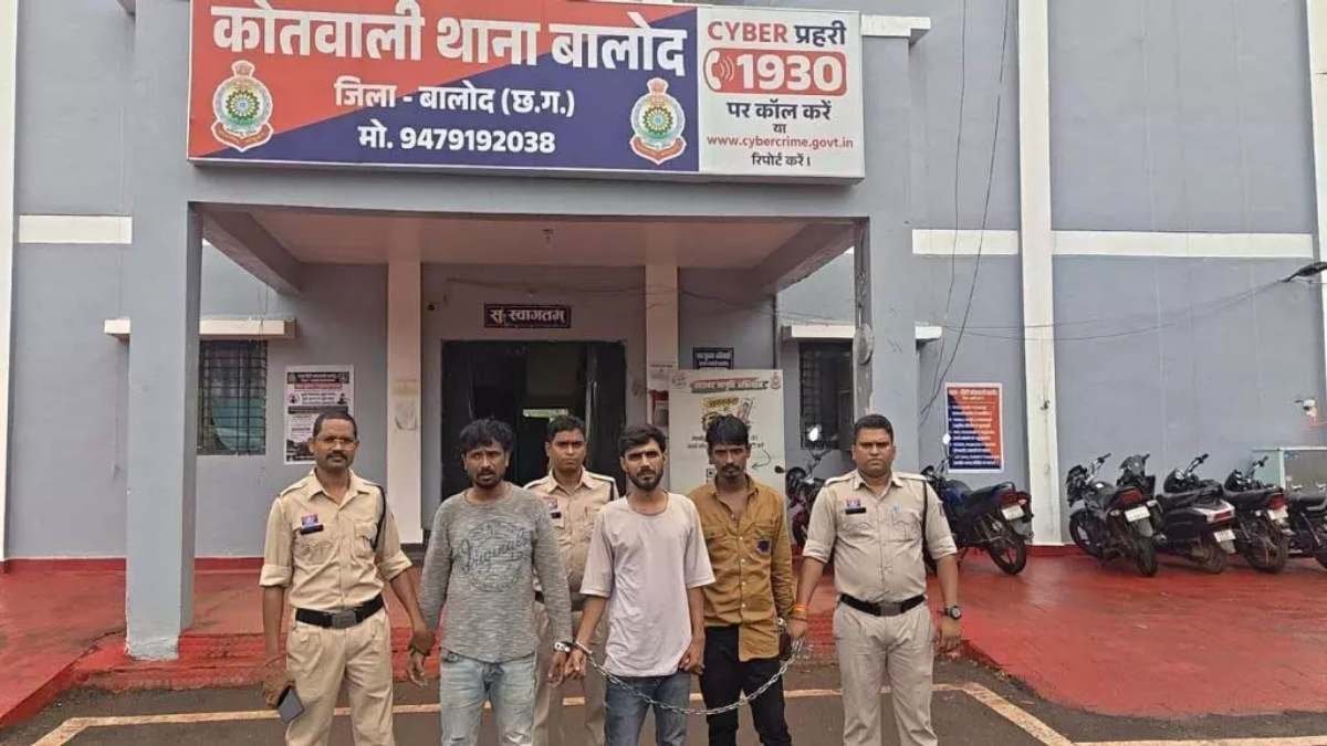 नशीली दवाओं के अवैध कारोबार पर पुलिस का शिकंजा, 6 लाख की गोलियों के साथ तीन गिरफ्तार