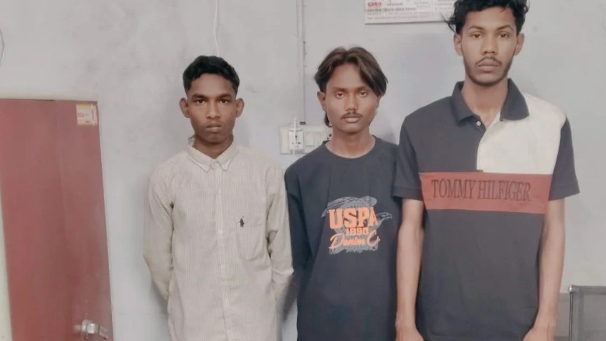 18 से 20 साल के तीन युवकों ने मिलकर की लाखों की चोरी, पुलिस ने दबोचा, सोने-चांदी के जेवर बरामद