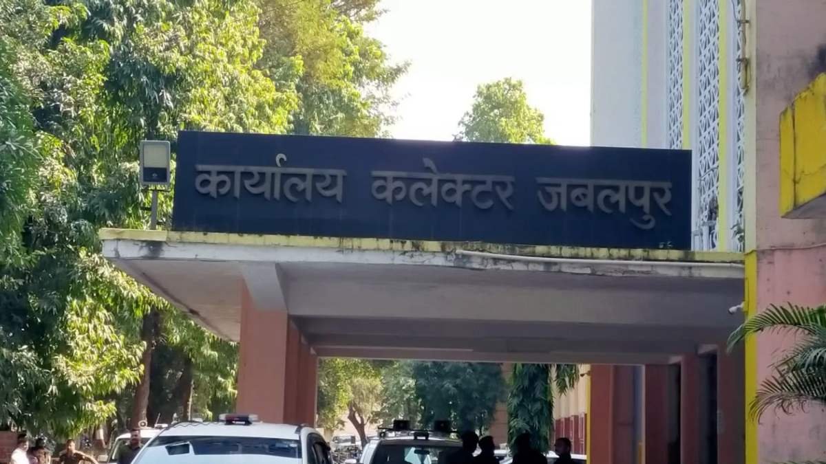पार्षद बहू ने 87 साल के ससुर के घर पर किया कब्जा, कोर्ट ने एक महीने में मकान खाली करने का दिया आदेश